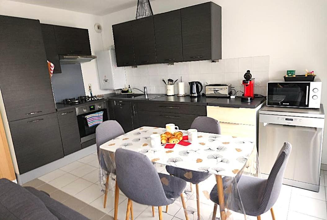 Superbe Appartement ,Proche De Paris, Dans Residence Privee , Ideal Familles, Parking Et Wifi Gratuits! ! ! Vitry-sur-Seine Eksteriør billede