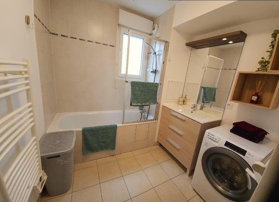 Superbe Appartement ,Proche De Paris, Dans Residence Privee , Ideal Familles, Parking Et Wifi Gratuits! ! ! Vitry-sur-Seine Eksteriør billede