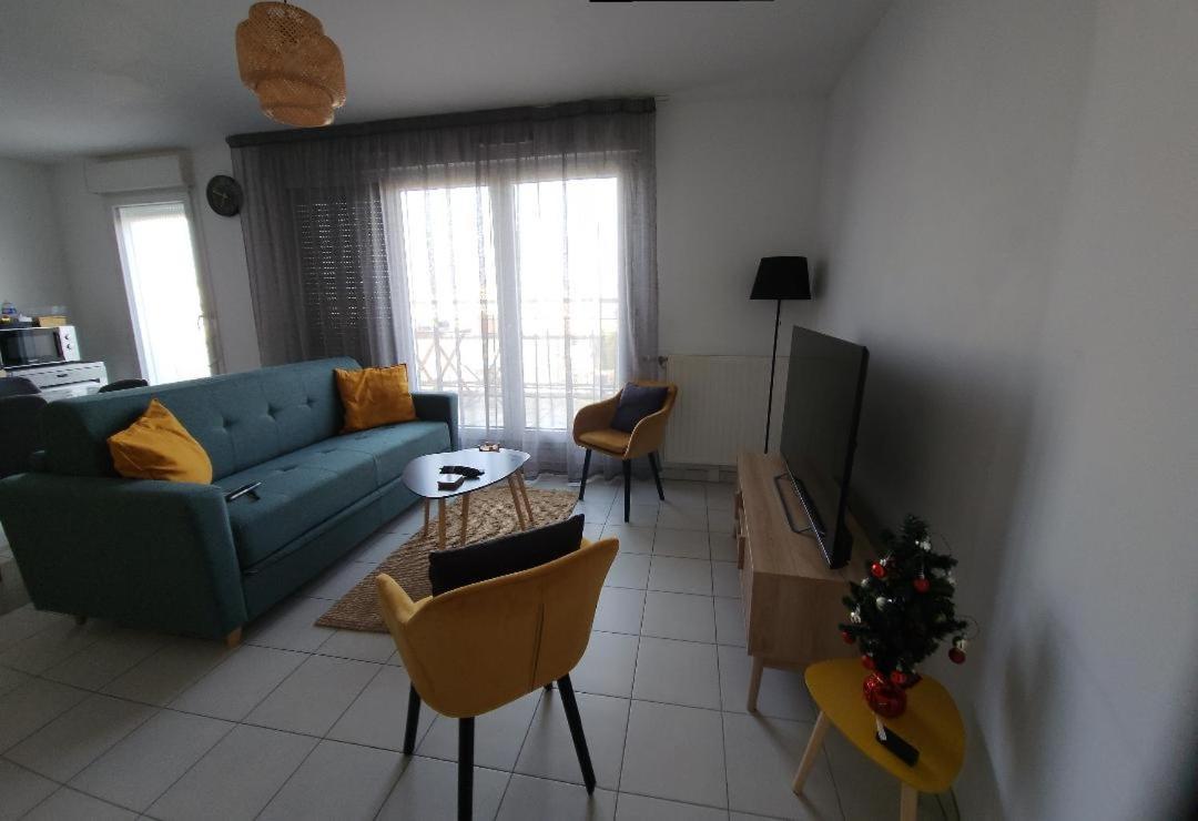Superbe Appartement ,Proche De Paris, Dans Residence Privee , Ideal Familles, Parking Et Wifi Gratuits! ! ! Vitry-sur-Seine Eksteriør billede
