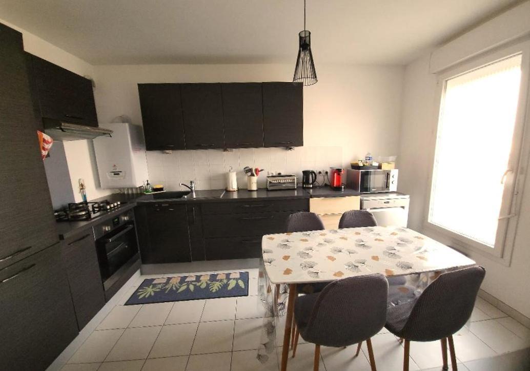 Superbe Appartement ,Proche De Paris, Dans Residence Privee , Ideal Familles, Parking Et Wifi Gratuits! ! ! Vitry-sur-Seine Eksteriør billede